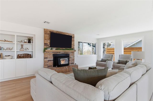 15319 E Hwy 264, Lowell, AR 72745