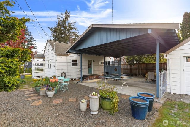 2718 E 11th Street, Bremerton, WA 98310