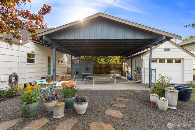 2718 E 11th Street, Bremerton, WA 98310