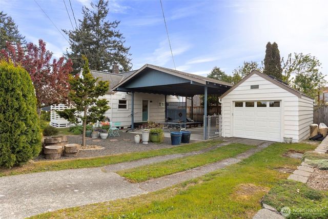 2718 E 11th Street, Bremerton, WA 98310