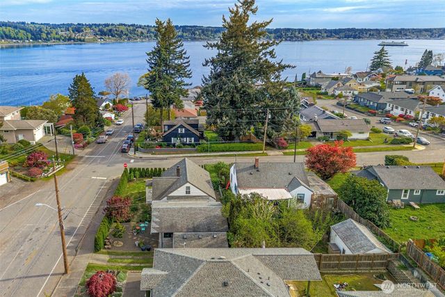 2718 E 11th Street, Bremerton, WA 98310