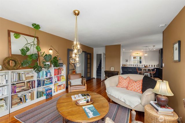 2718 E 11th Street, Bremerton, WA 98310