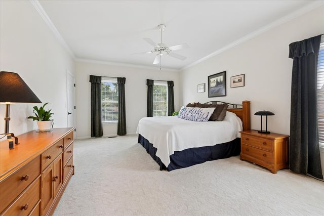 29 Glacier Circle, South Barrington, IL 60010