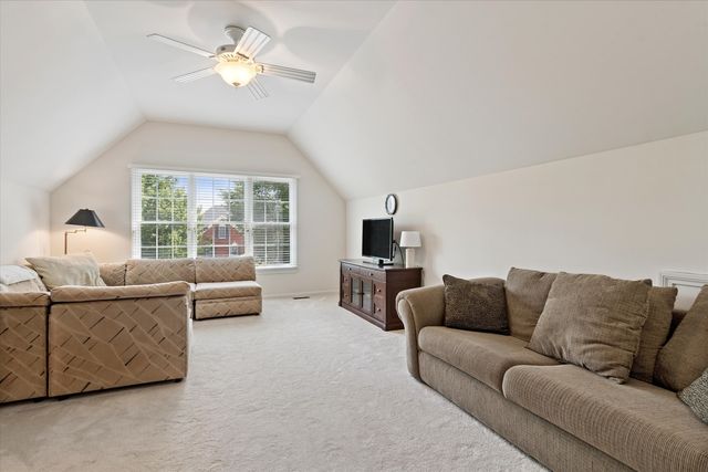 29 Glacier Circle, South Barrington, IL 60010