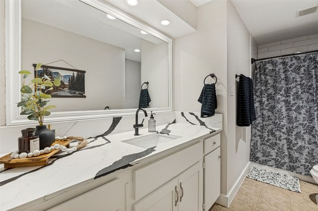 407 Floyd Street, Waxahachie, TX 75165