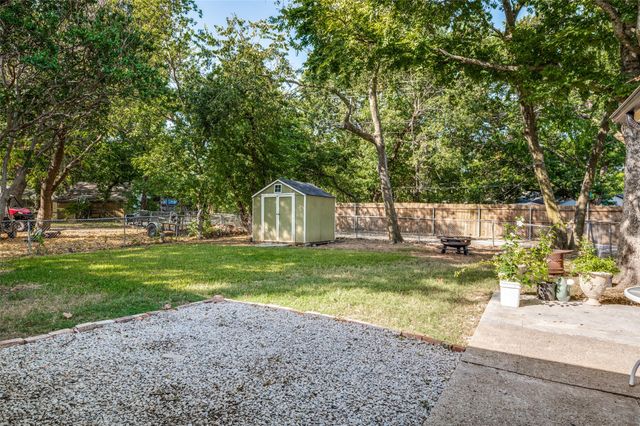 407 Floyd Street, Waxahachie, TX 75165