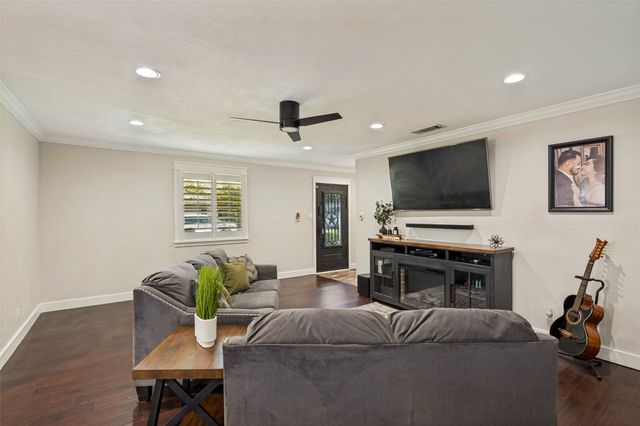 407 Floyd Street, Waxahachie, TX 75165