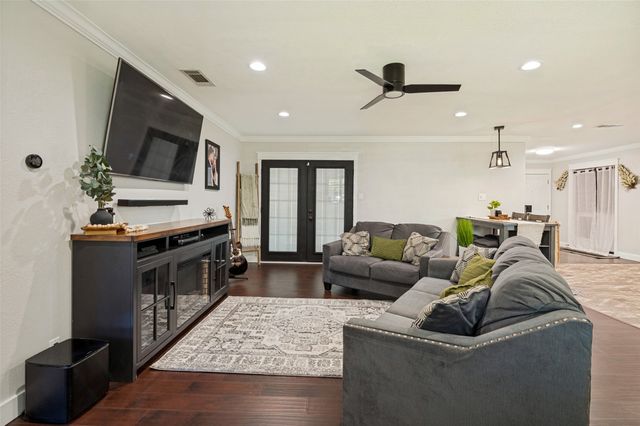 407 Floyd Street, Waxahachie, TX 75165