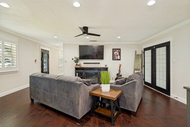 407 Floyd Street, Waxahachie, TX 75165