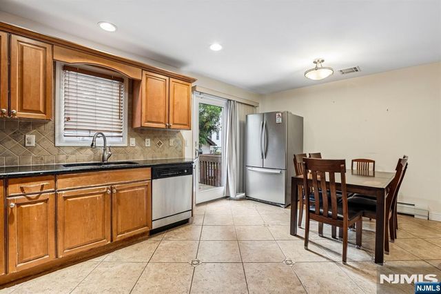 696 West End Avenue 2, Cliffside Park, NJ 07010