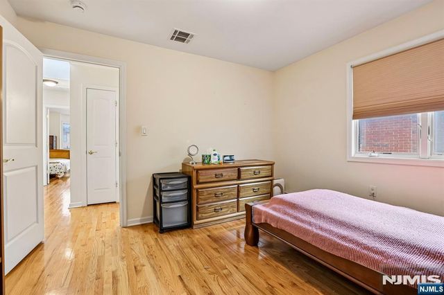 696 West End Avenue 2, Cliffside Park, NJ 07010