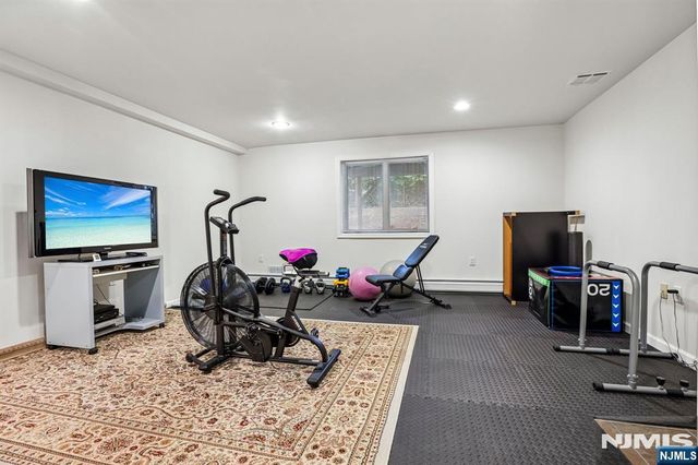 696 West End Avenue 2, Cliffside Park, NJ 07010