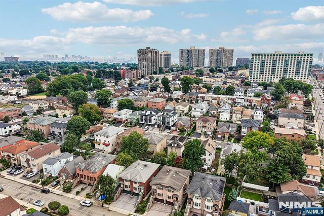 696 West End Avenue 2, Cliffside Park, NJ 07010