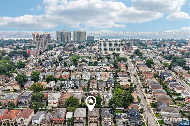 696 West End Avenue 2, Cliffside Park, NJ 07010