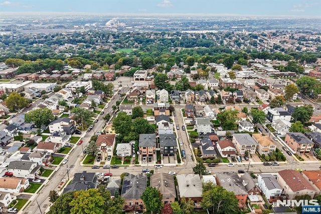 696 West End Avenue 2, Cliffside Park, NJ 07010