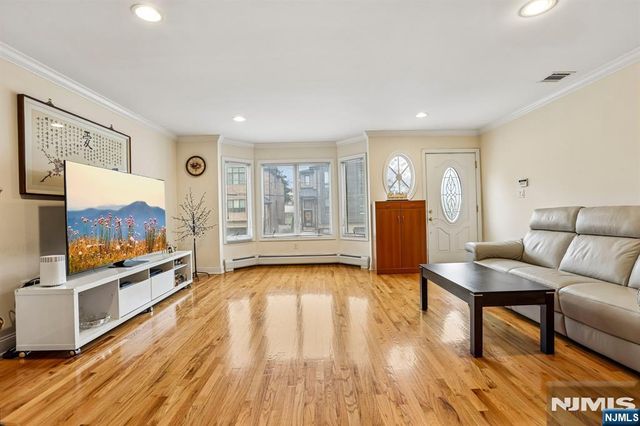 696 West End Avenue 2, Cliffside Park, NJ 07010