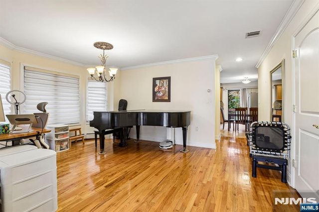696 West End Avenue 2, Cliffside Park, NJ 07010
