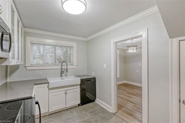 1223 Brookwood Drive, Winston-salem, NC 27106