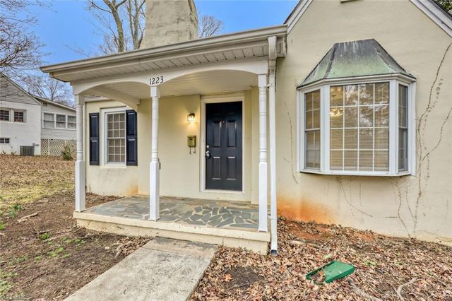 1223 Brookwood Drive, Winston-salem, NC 27106