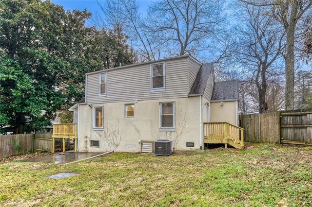 1223 Brookwood Drive, Winston-salem, NC 27106