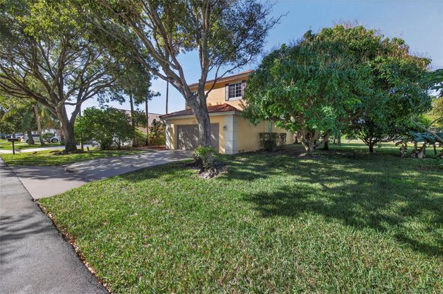 693 NW 46th Avenue, Deerfield Beach, FL 33442