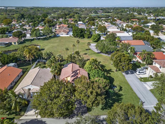 693 NW 46th Avenue, Deerfield Beach, FL 33442