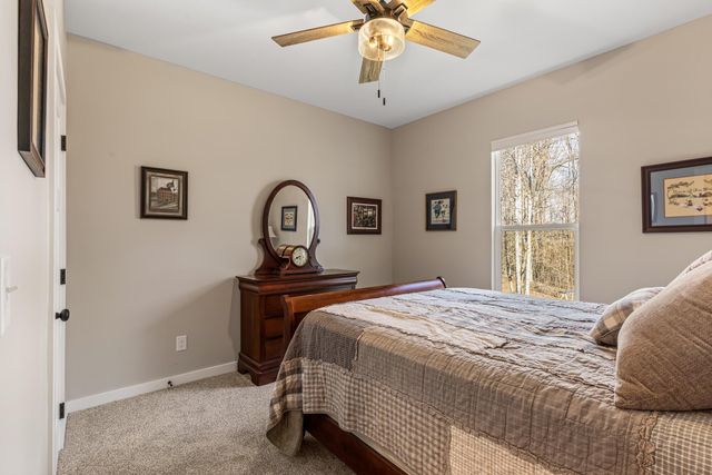 100 Shadows Lawn Drive, Athens, TN 37303