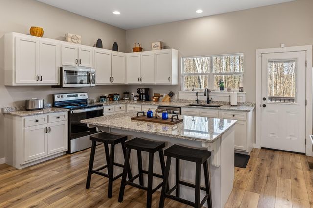 100 Shadows Lawn Drive, Athens, TN 37303