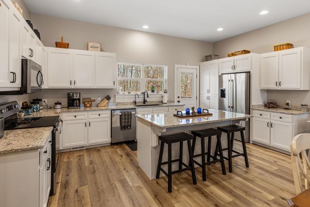 100 Shadows Lawn Drive, Athens, TN 37303