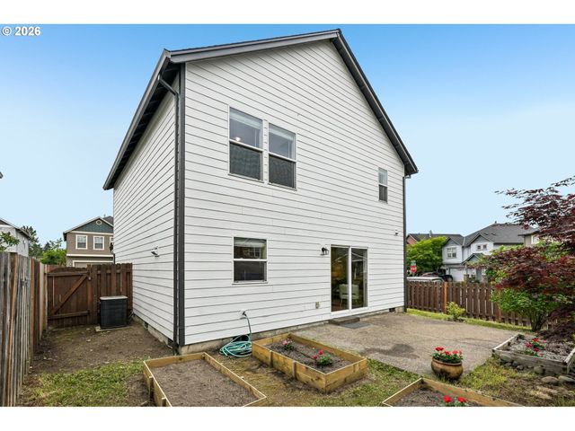1020 Nw 1ST Ave, Canby, OR 97013