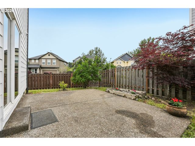 1020 Nw 1ST Ave, Canby, OR 97013