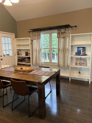 999 Sherrill Rd, Decherd, TN 37324