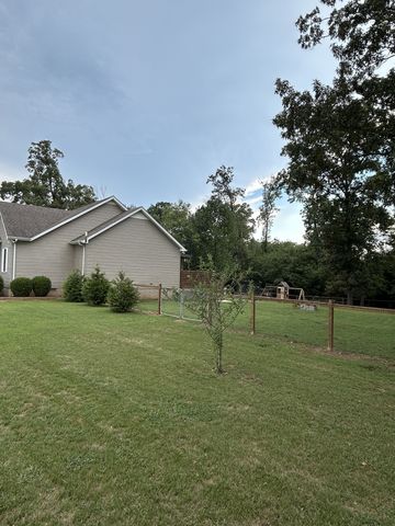 999 Sherrill Rd, Decherd, TN 37324