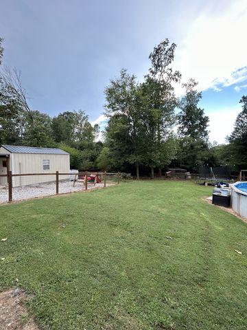 999 Sherrill Rd, Decherd, TN 37324