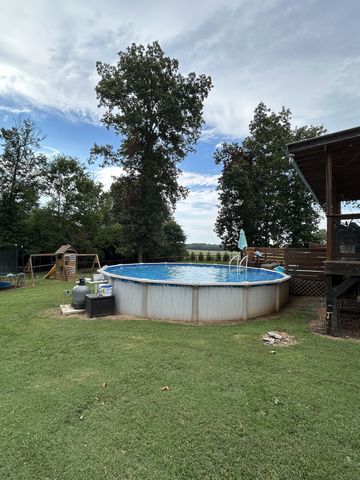 999 Sherrill Rd, Decherd, TN 37324