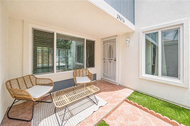 29616 Oakwood Ct, San Juan Capistrano, CA 92675