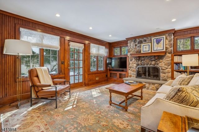 51 Woodcrest Ave, Millburn Twp., NJ 07078