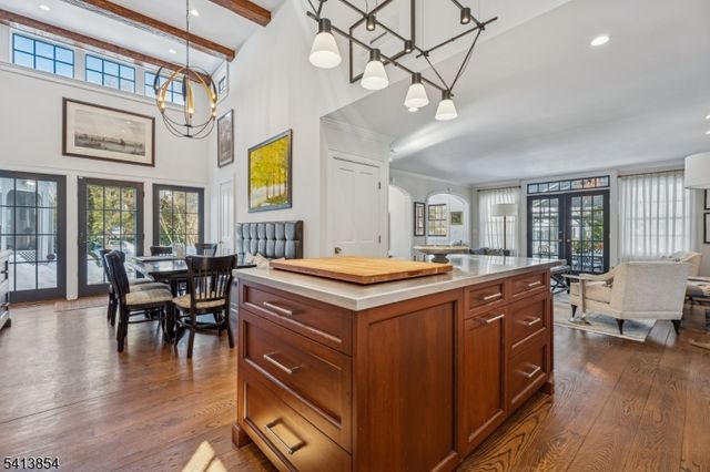 51 Woodcrest Ave, Millburn Twp., NJ 07078