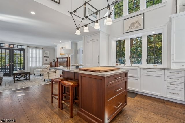 51 Woodcrest Ave, Millburn Twp., NJ 07078