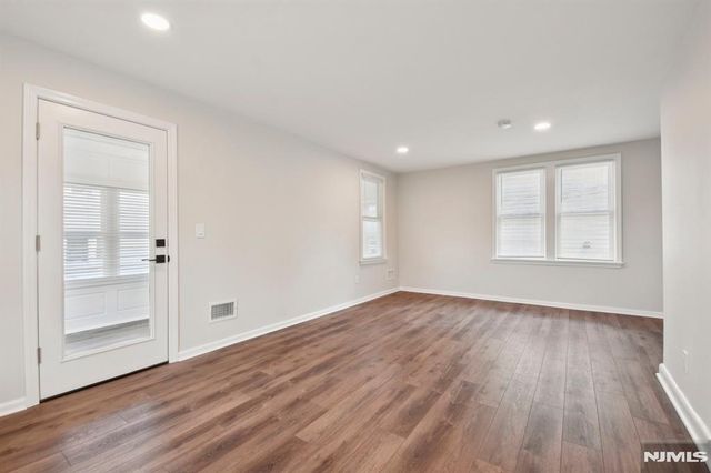 567 S Broad Street, Glen Rock, NJ 07452