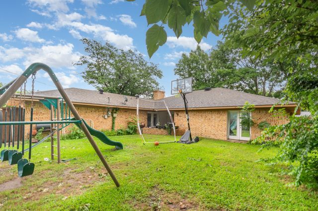 801 Daventry Drive, Garland, TX 75040