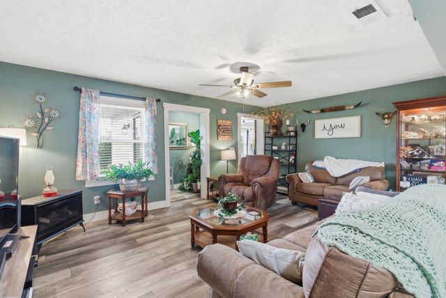 915 Richmond Road Loop 1, Lancaster, KY 40444