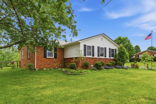 915 Richmond Road Loop 1, Lancaster, KY 40444