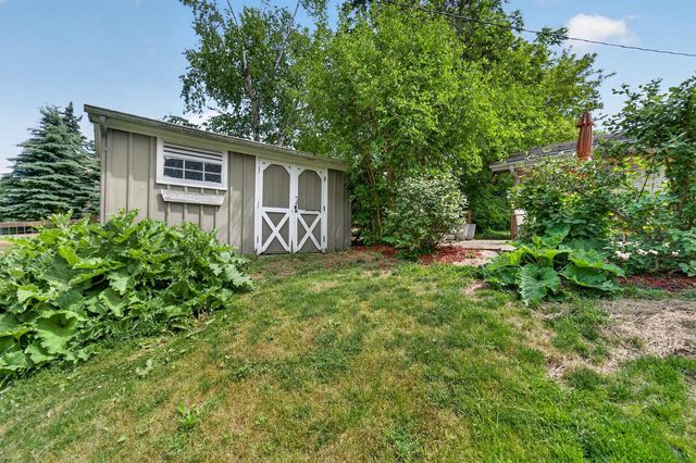 3745 Pilgrim ROAD, Brookfield, WI 53005