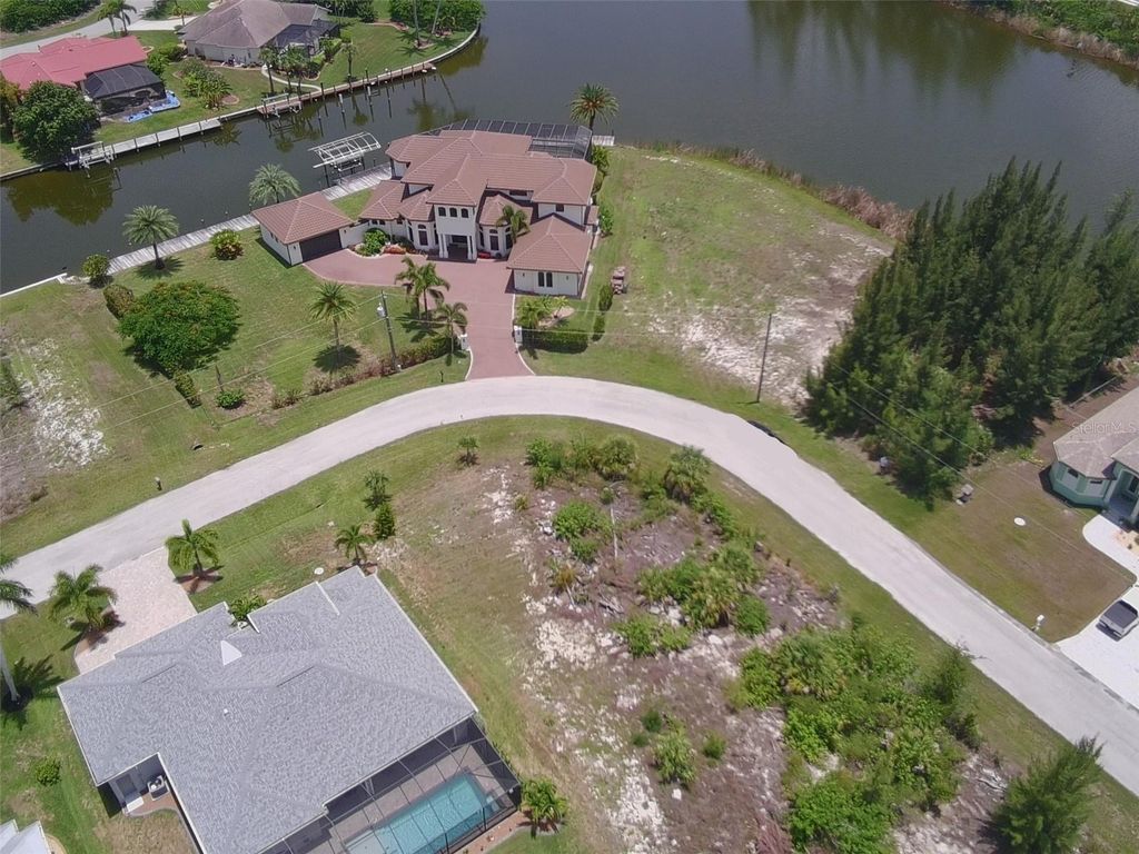 10571 POUGHKEEPSIE CIRCLE, Port Charlotte, FL 33981