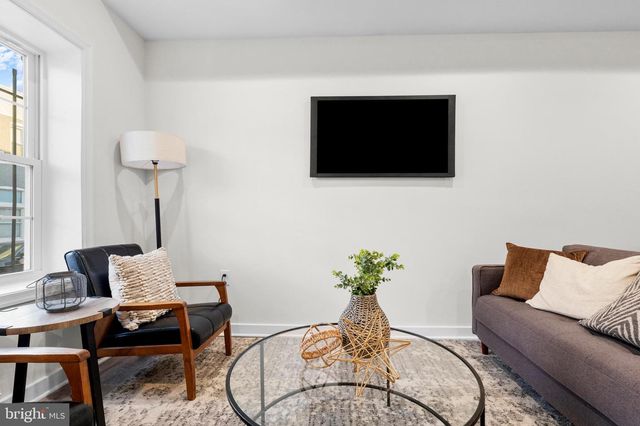 816 N BELNORD AVE, Baltimore, MD 21205