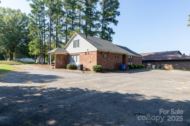 810 W King Street 3, Kings Mountain, NC 28086