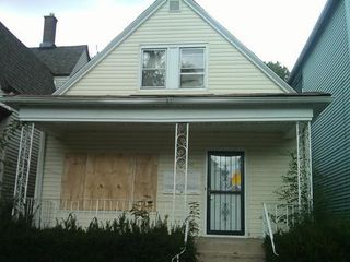 8112 S Escanaba Avenue, Chicago, IL 60617