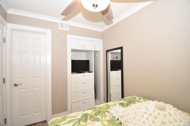 6102 Seawall Boulevard 114, Galveston, TX 77551