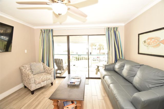 6102 Seawall Boulevard 114, Galveston, TX 77551